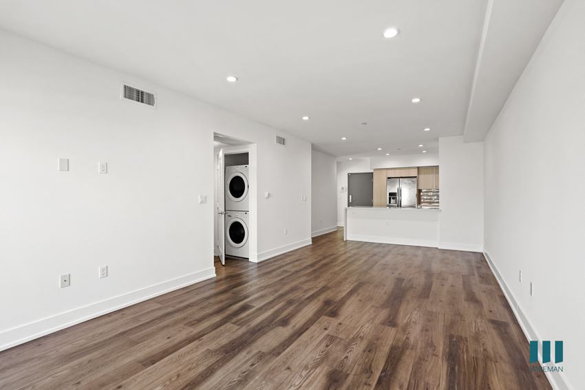 Colby Missouri By Wiseman Apartments, 1836 Colby Ave., Los Angeles, CA